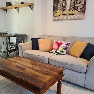 https://cosy-cottage-on-east-wonford-hill.exeterhotels.net