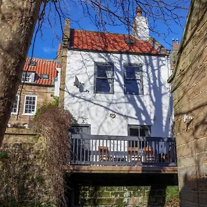 https://roseberry-cottage.yorkshirehotels.net