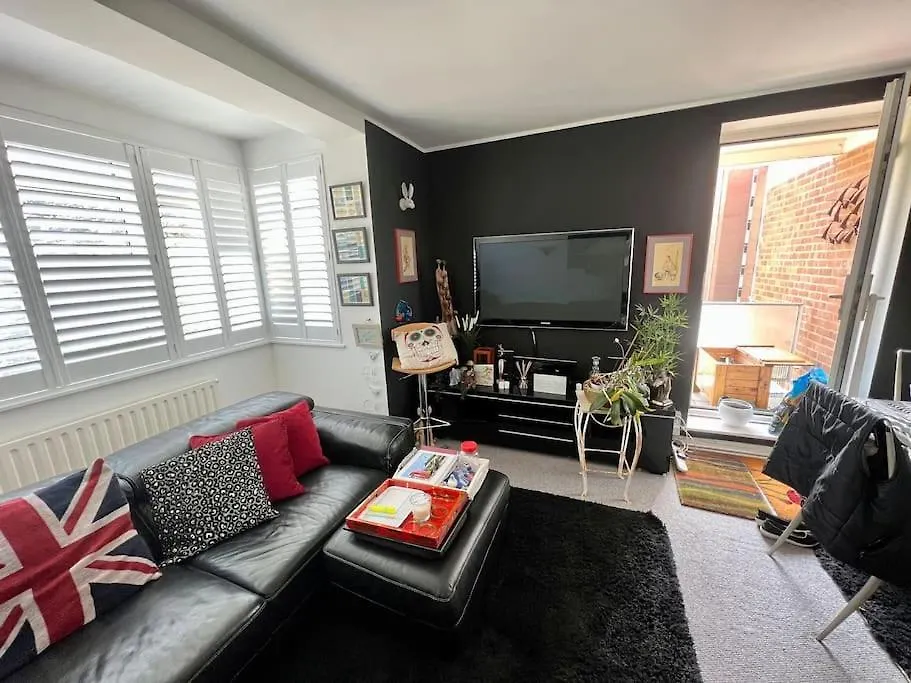 Apartment Central Hove Large 2 Bedroom Private Residence With Parking & Beach Hut United Kingdom